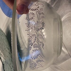 Vintage colonial mist pyrex mixing bowl